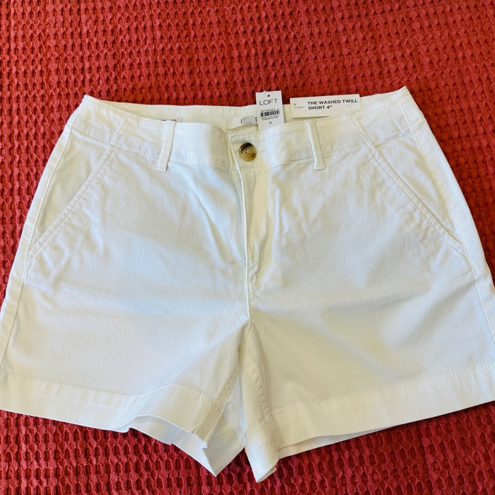 LOFT Women's Cream Shorts